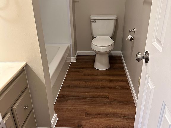 5th image of 2 Brickyard Rd #2