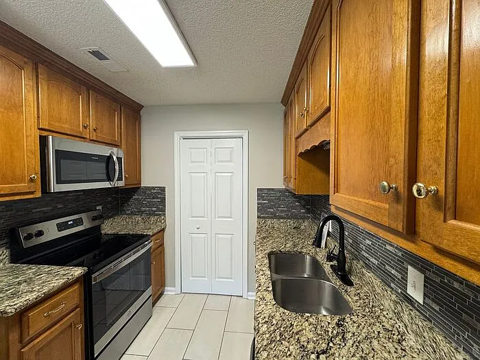 103 Balsam Poplar Way — Photo 7
