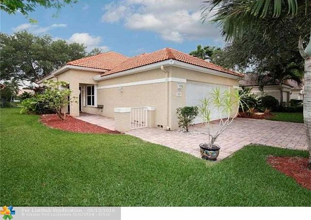 1st image of 2929 Oak Park Cir