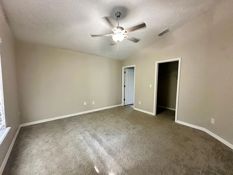 1559 Irishwood Ct — Photo 12