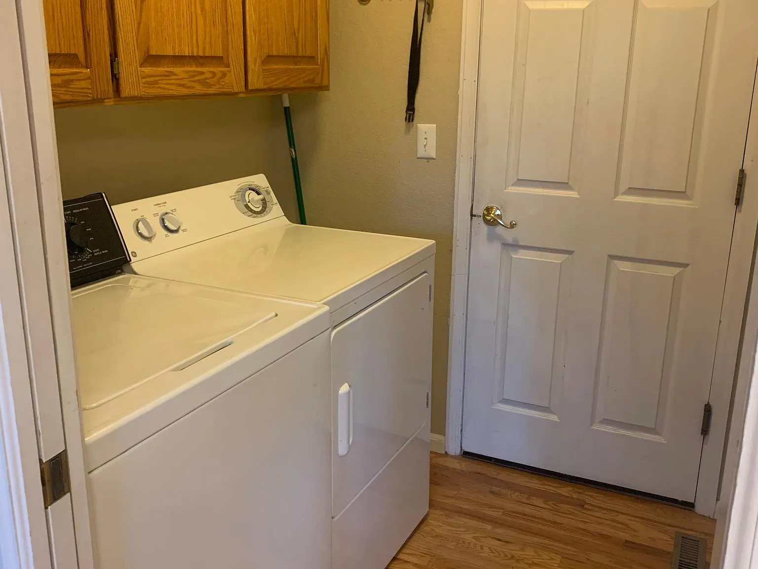 4 bed, 2890 sqft, $3,100 — Photo 3