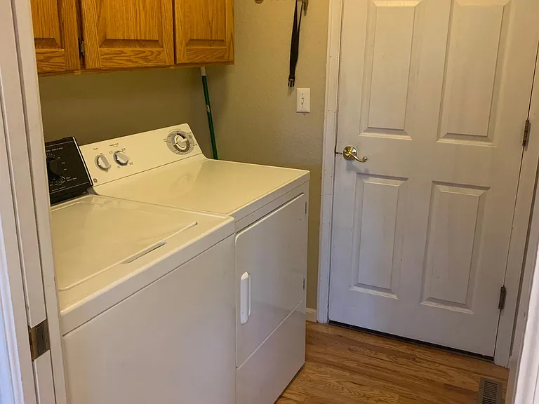 2725 Maroon Ct — Photo 3