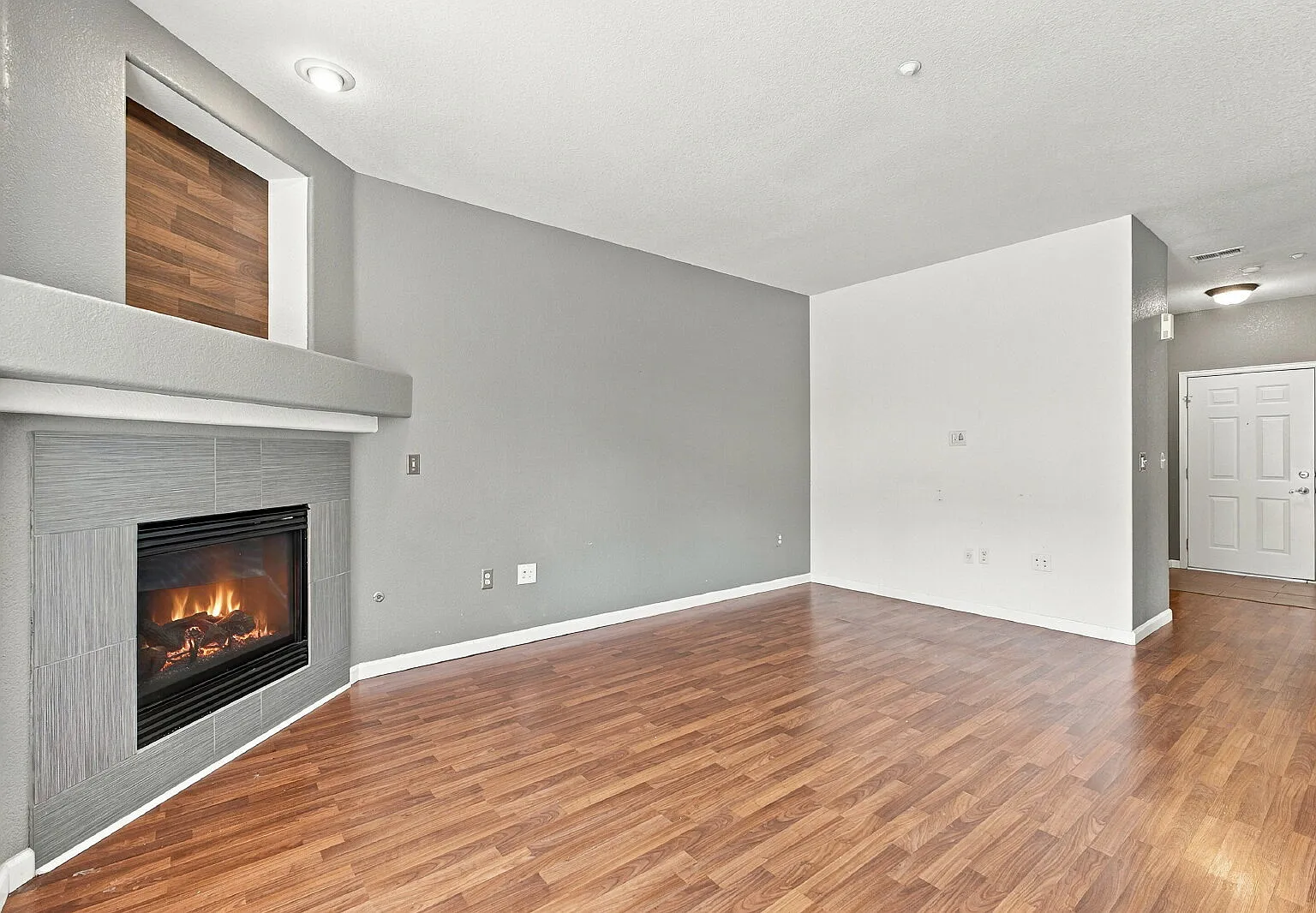 2 bed, 2.0 bath, 1262 sqft, $2,200 — Photo 4