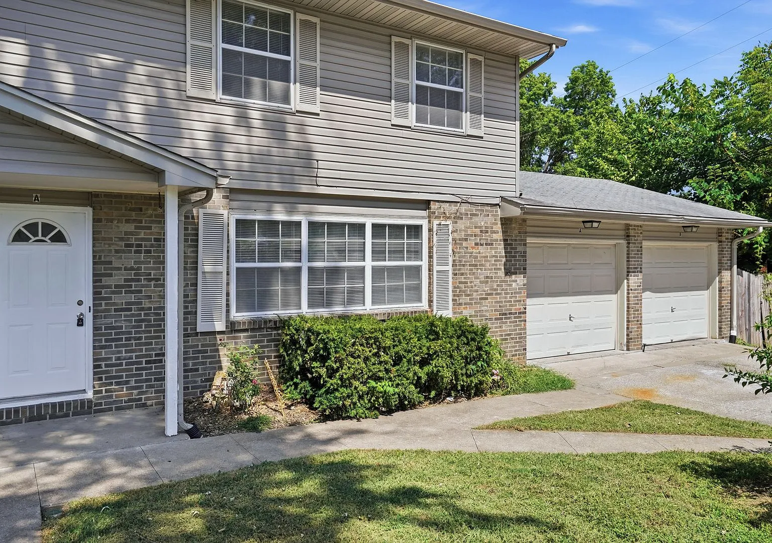 4209 Defoe Dr — Photo 3