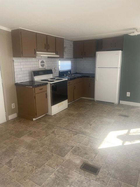 1st image of 104 Amanda Dr