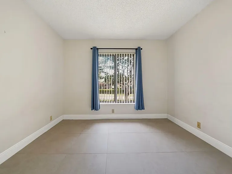 802 Sky Pine Way #F2 — Photo 8