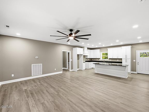 5th image of 19 Dobson Ave