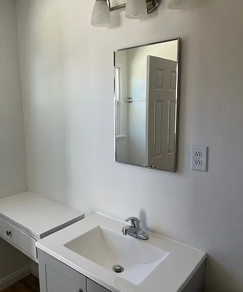 22959 Vose St — Photo 12
