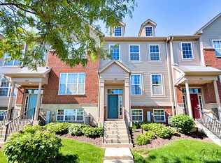 169 Station Park Cir, Grayslake, IL 60030