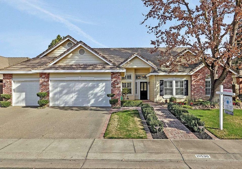 1st image of 19530 Rosewood Way
