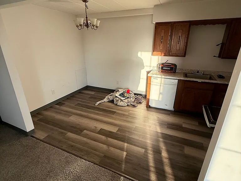 83 Union Ave — Photo 4