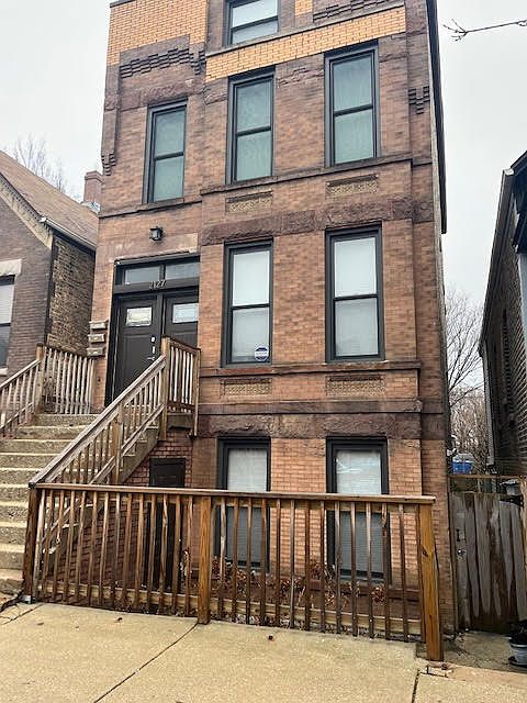 1st image of 2127 N Winchester Ave #3