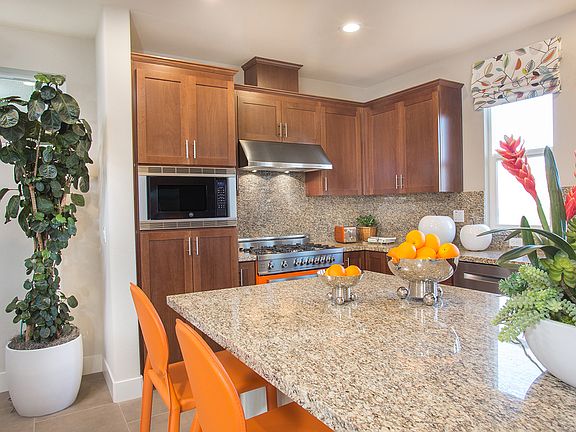 TRI Pointe Cadence Model 1 Kitchen