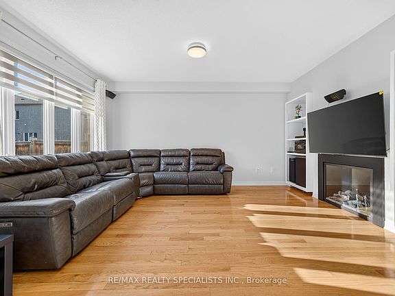 5th image of 17 Tysonville Cir