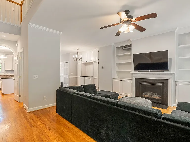 108 Westgreen Dr — Photo 4