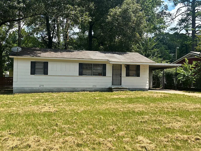 410 Oneida Ave — Photo 1