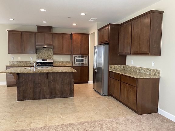 4th image of 2600 Whitehorse Way