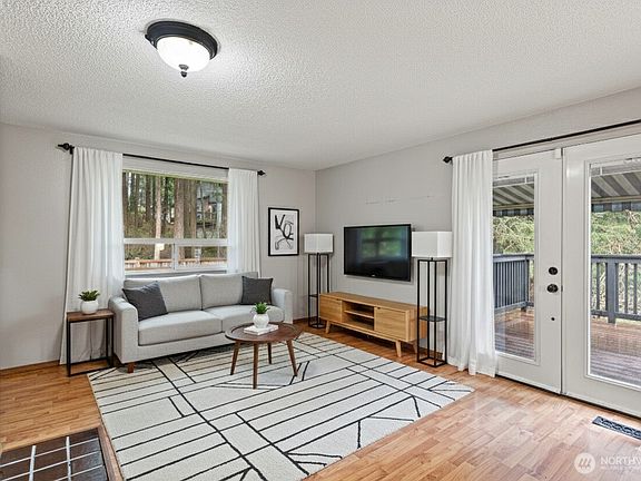 5th image of 2109 Patricia Court SE