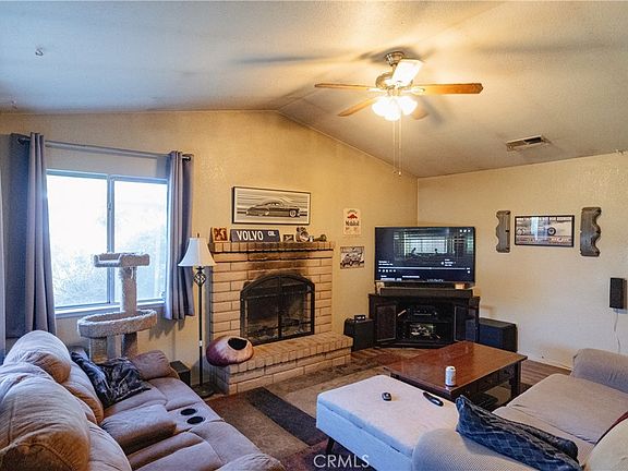 5th image of 1070 E 23rd St