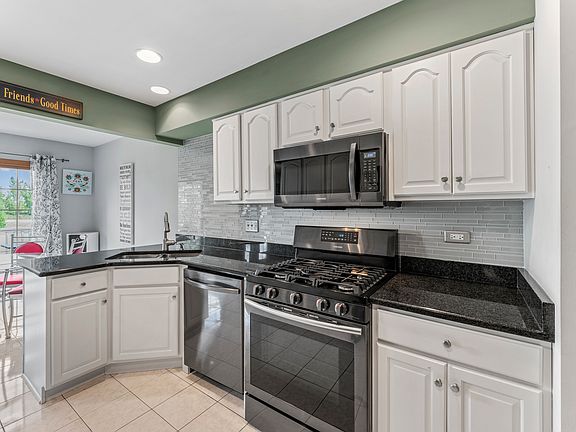 3rd image of 9058 Newcastle Ct