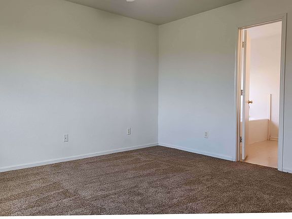 04 Owner Suite_05042023