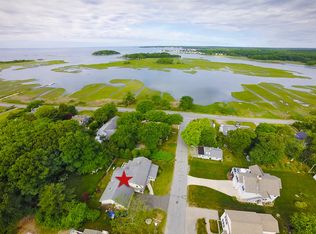 9 Woodland Dr, Niantic, CT 06357