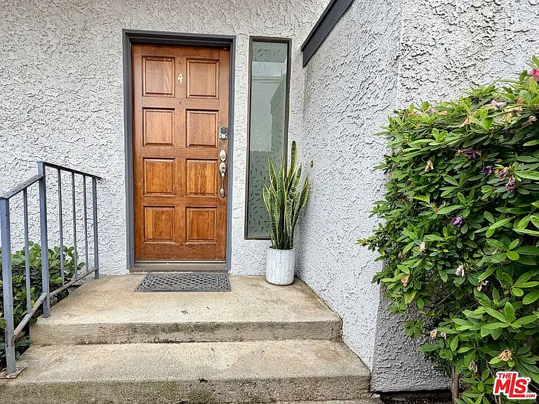 31 Eastern Ave #4 — Photo 3