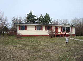 402 10th Ave, Cando, ND 58324