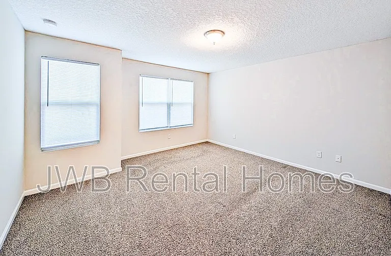 1291 Neva St — Photo 8