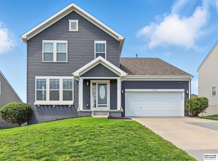 1114 Walnut Creek St, Papillion, NE 68046