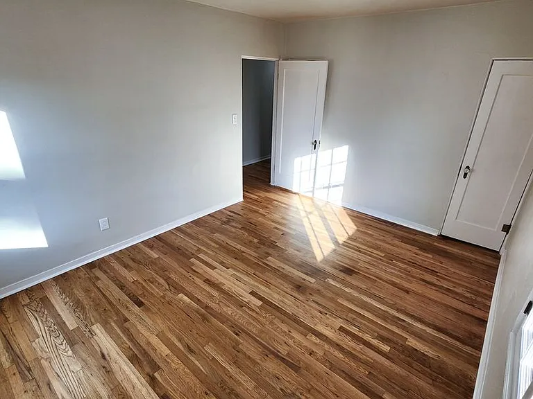 1007 S Ivy St — Photo 12