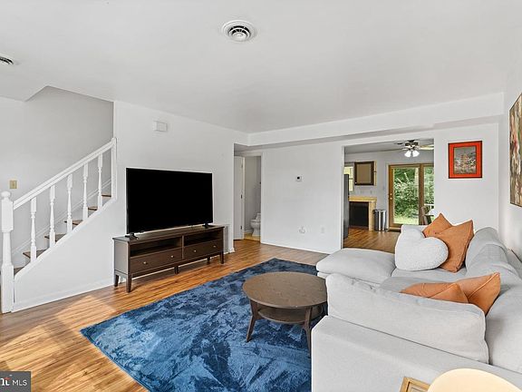 4th image of 4516 Linden Ave