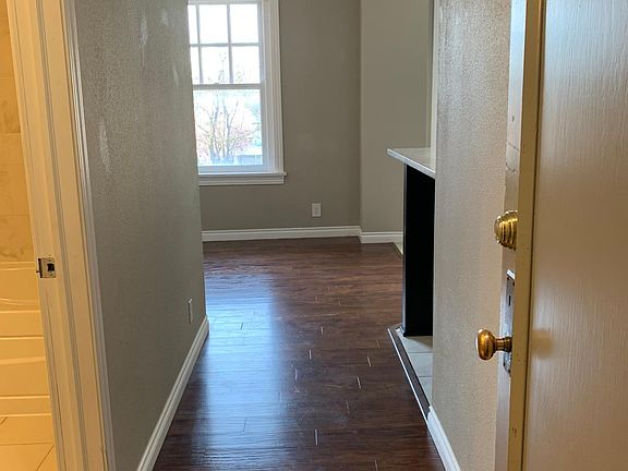 5th image of 1405 17th Ave #306