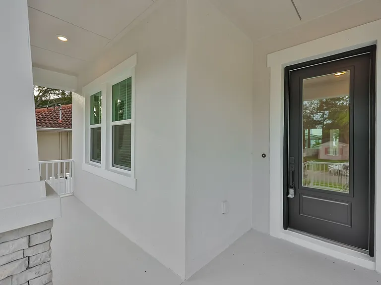 4718 W Kensington Ave — Photo 2