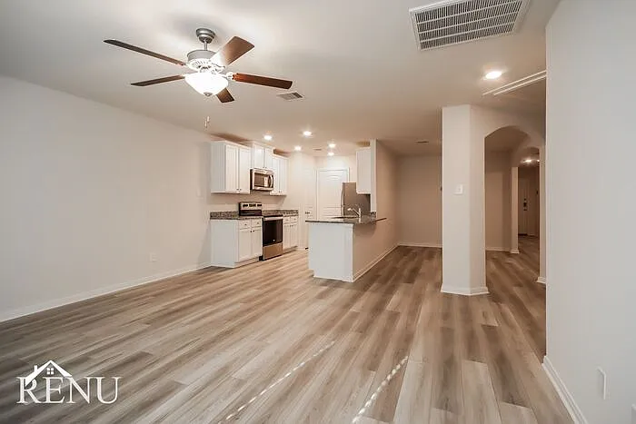 10446 Sweetwater Creek Dr — Photo 5