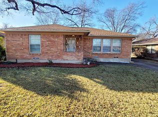 1830 Viewcrest Dr, Dallas, TX 75228