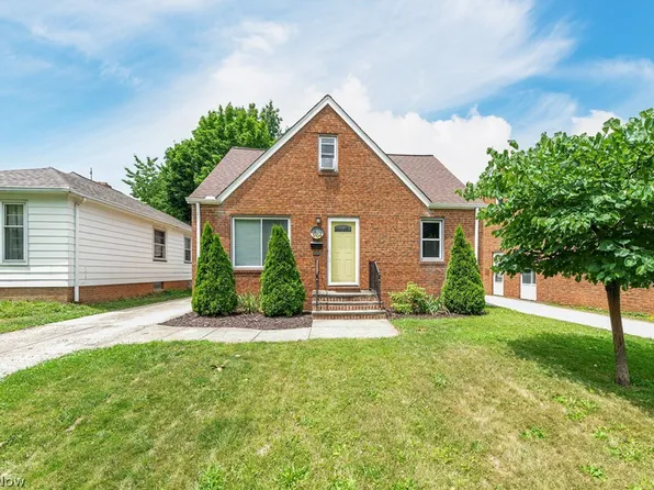 5934 Deering Ave, Parma Heights, OH 44130