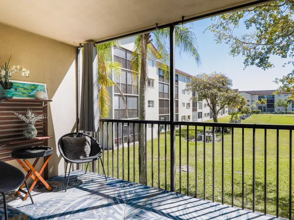 1601 SW 128th Terrace #201a, Pembroke Pines, FL 33027