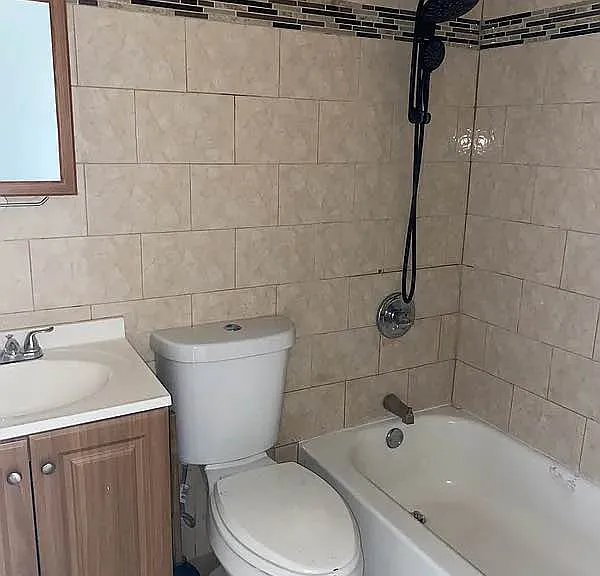 544 Franklin Ave #2 — Photo 8