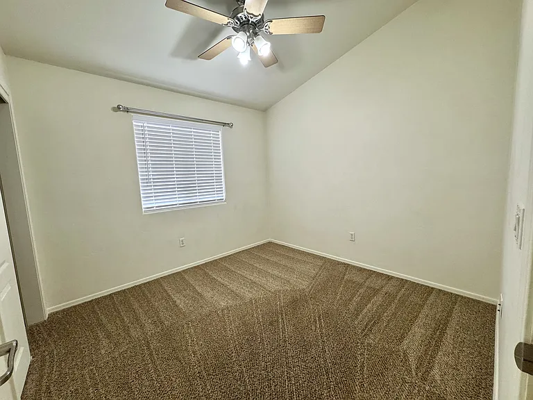 7304 E Laughing Tree Ln — Photo 14