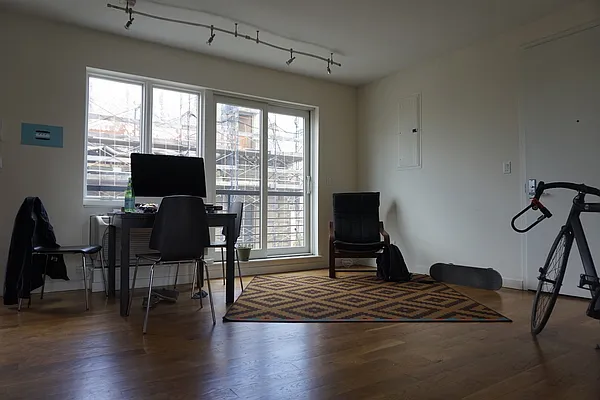 Rented by EXR | media 37