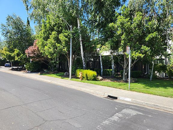 2nd image of 2721 Midtown Ct APT 210