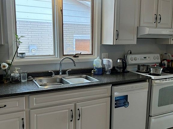 2nd image of 41 Balcarres Rd