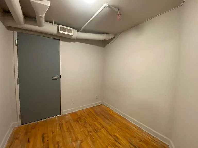 Welcome to 400 East Clayton Street! — Photo 36