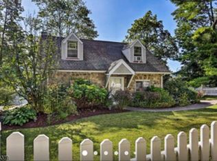 628 Warwick Tpke, Hewitt, NJ