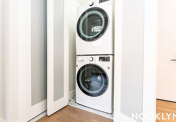 4th image of 216 Bainbridge St #3F