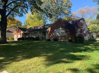6808 W 100th St, Overland Park, KS 66212