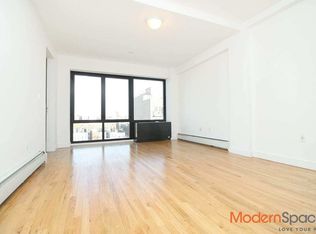 27-34 21st St #7B, Astoria, NY 11102