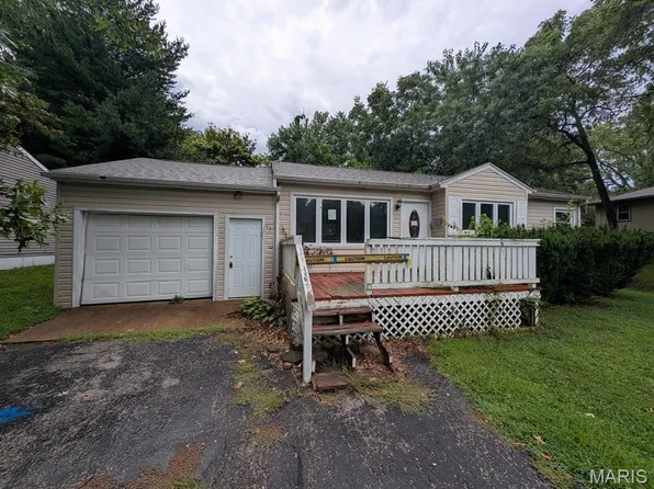 20 Marlo Dr, Belleville, IL 62226