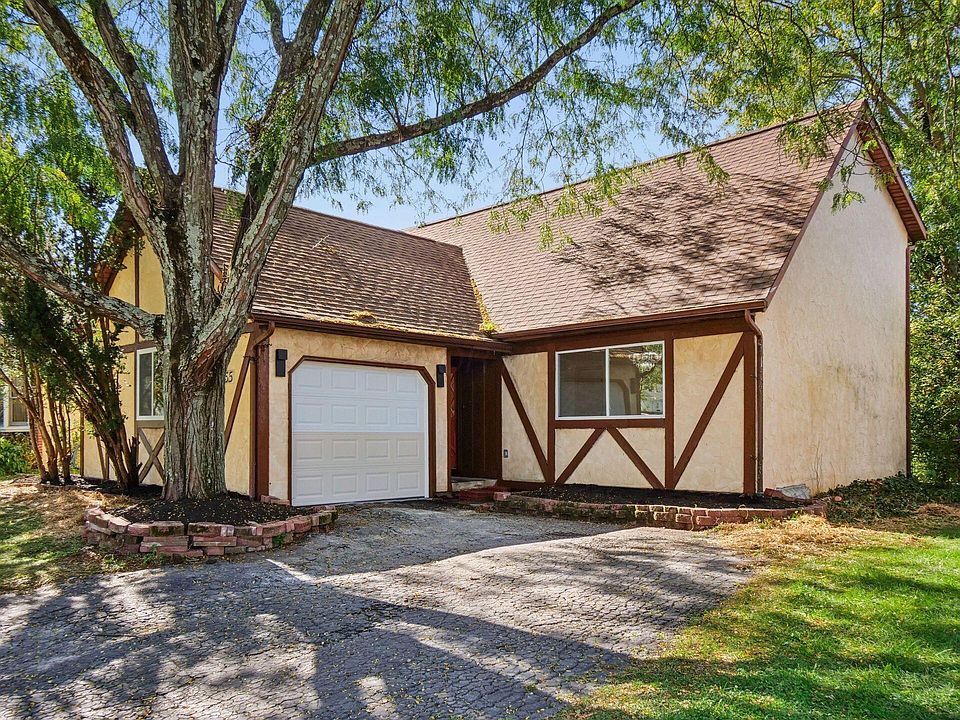 1st image of 5455 Maple Canyon Ave